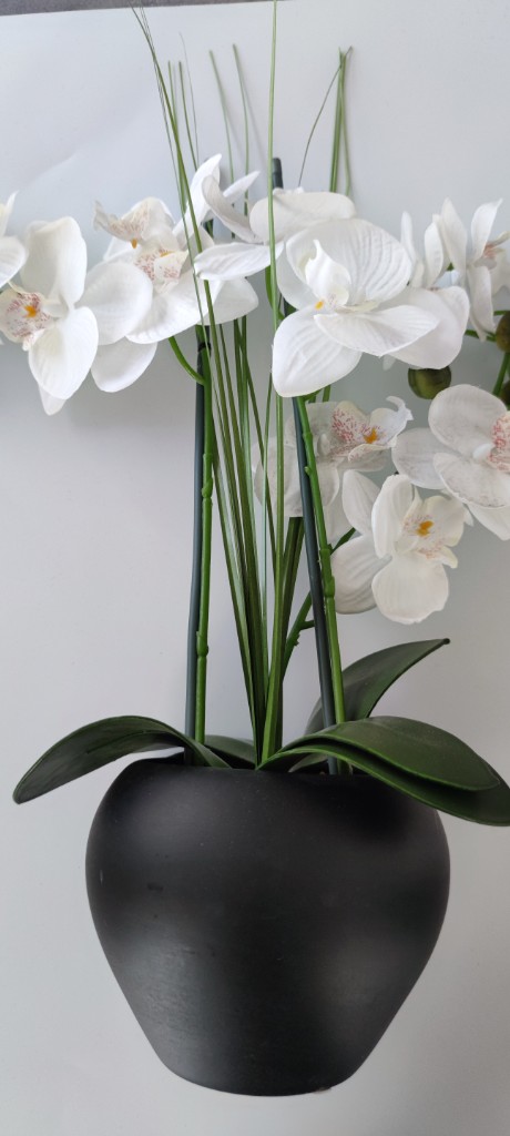 Arranjo de Orquídeas Artificiais com Vaso
