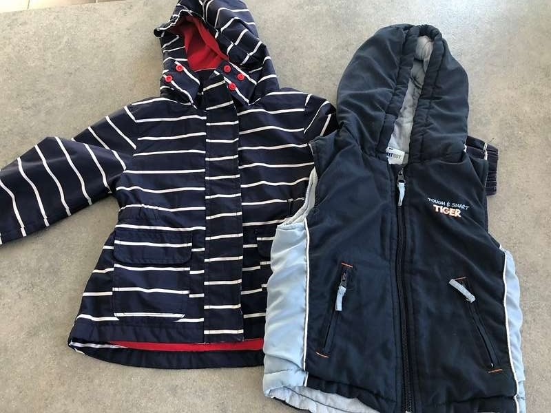 Conjunto de Jaquetas Infantis com Capuz
